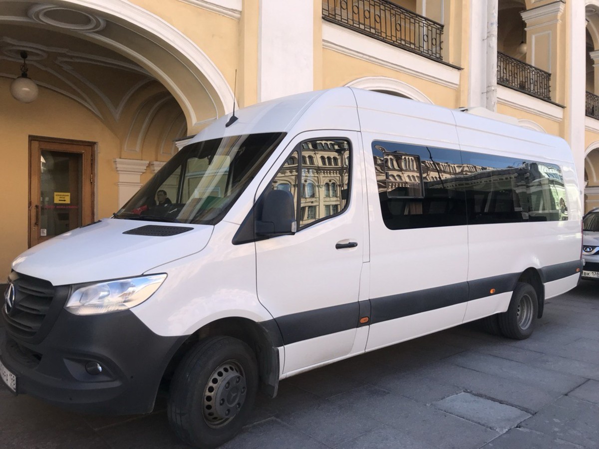 Парки Петергофа: Александрия + Фермерский дворец (10/12)