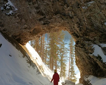 Усть-Койва, Царские ворота, Мельничный ручей, Красный камень