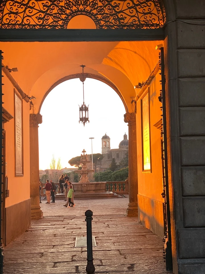 Светлана встретила нас на вокзале, очень понятно всё объяснила как к ней пройти от поезда.