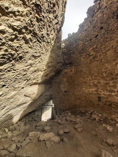 Искренняя благодарность Тимуру, за интересную экскурсию, за сочетание личных впечатлений, упоминание интересных фактов и оценка профессионализма