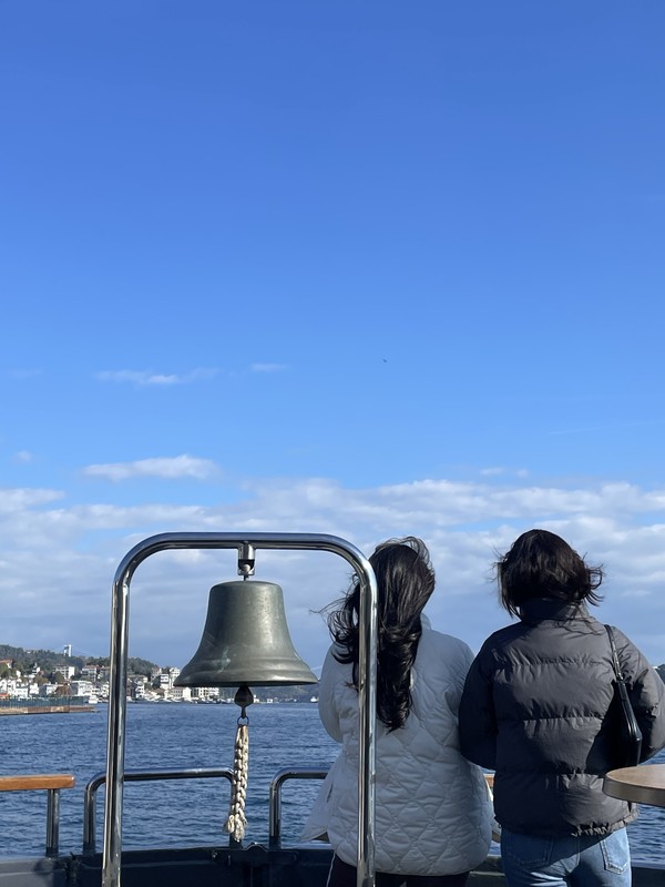 По Босфору с гидом + трансфер, питание и высадка в Азии