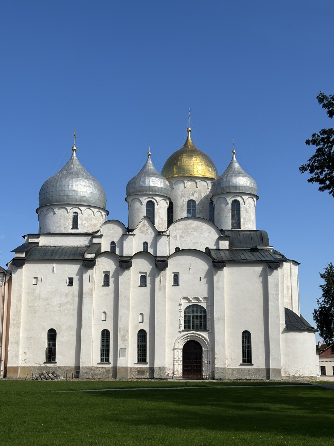 Два центра Великого Новгорода: кремль и Ярославово дворище в мини-группе (Наталия)