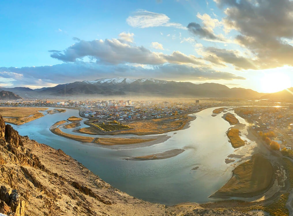 Из Горно-Алтайска в Монголию: культура, города, озёра и пустыня Гоби