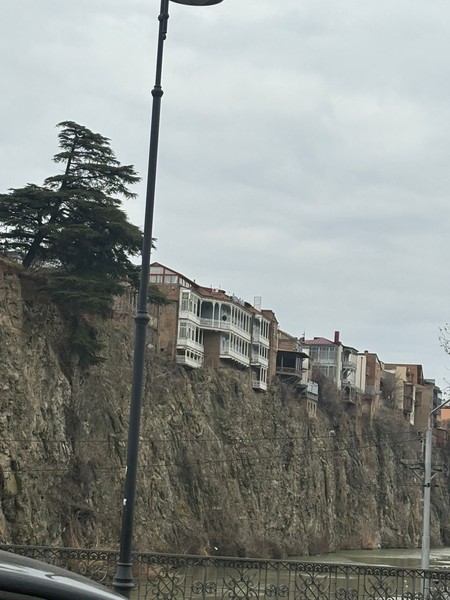 Старый и верный традициям Тбилиси (Вероника)