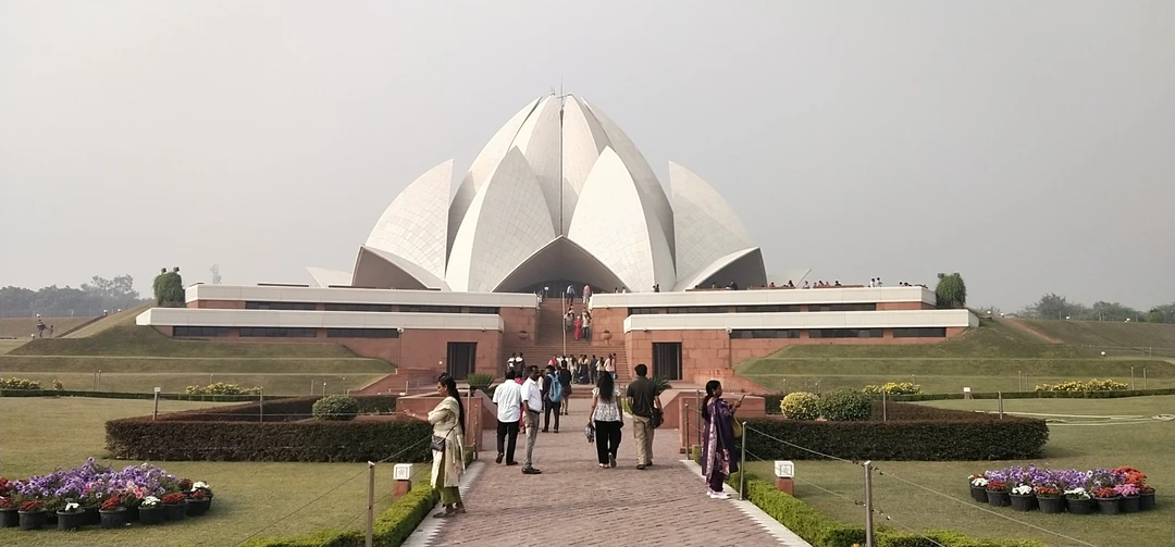 Очень интересная экскурсия. За один день успели осмотреть все основные достопримечательности Дели. Всё компактно, удобно и