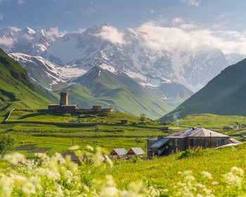 Ингури, Местиа и вечер в окружении гор
