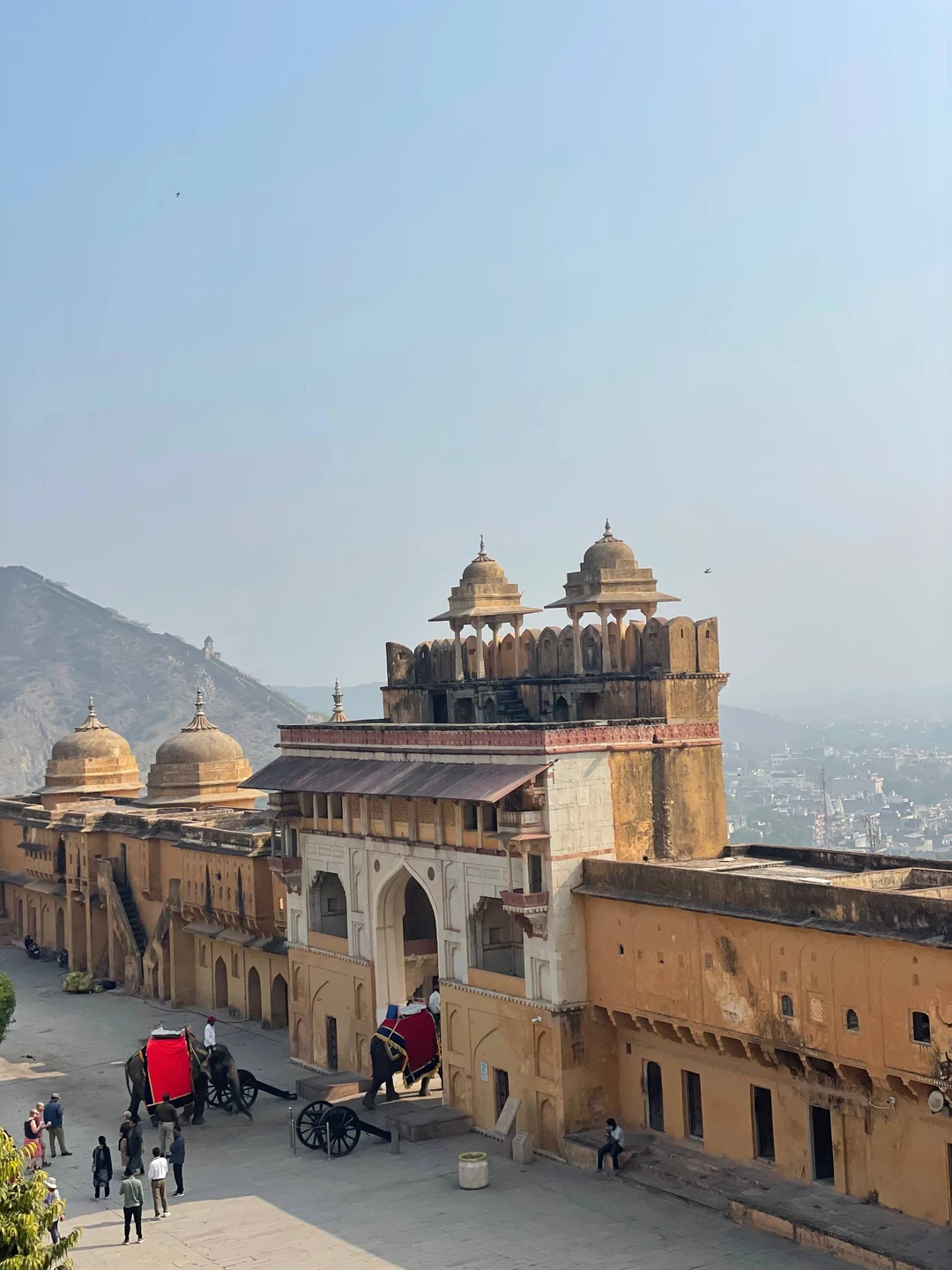 Спасибо большое Абхинаву и команде гидов за прекрасные 6 дней путешествия по северной Индии. Абхинав отлично