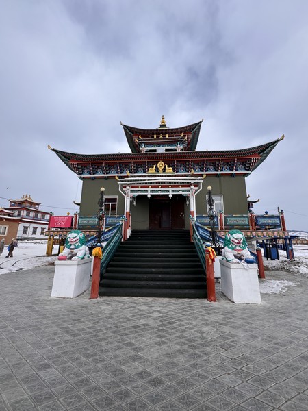 Посещение Улан-Удэ было в рамках поездки на Байкал. Один день мы захотели провести в столице Бурятии