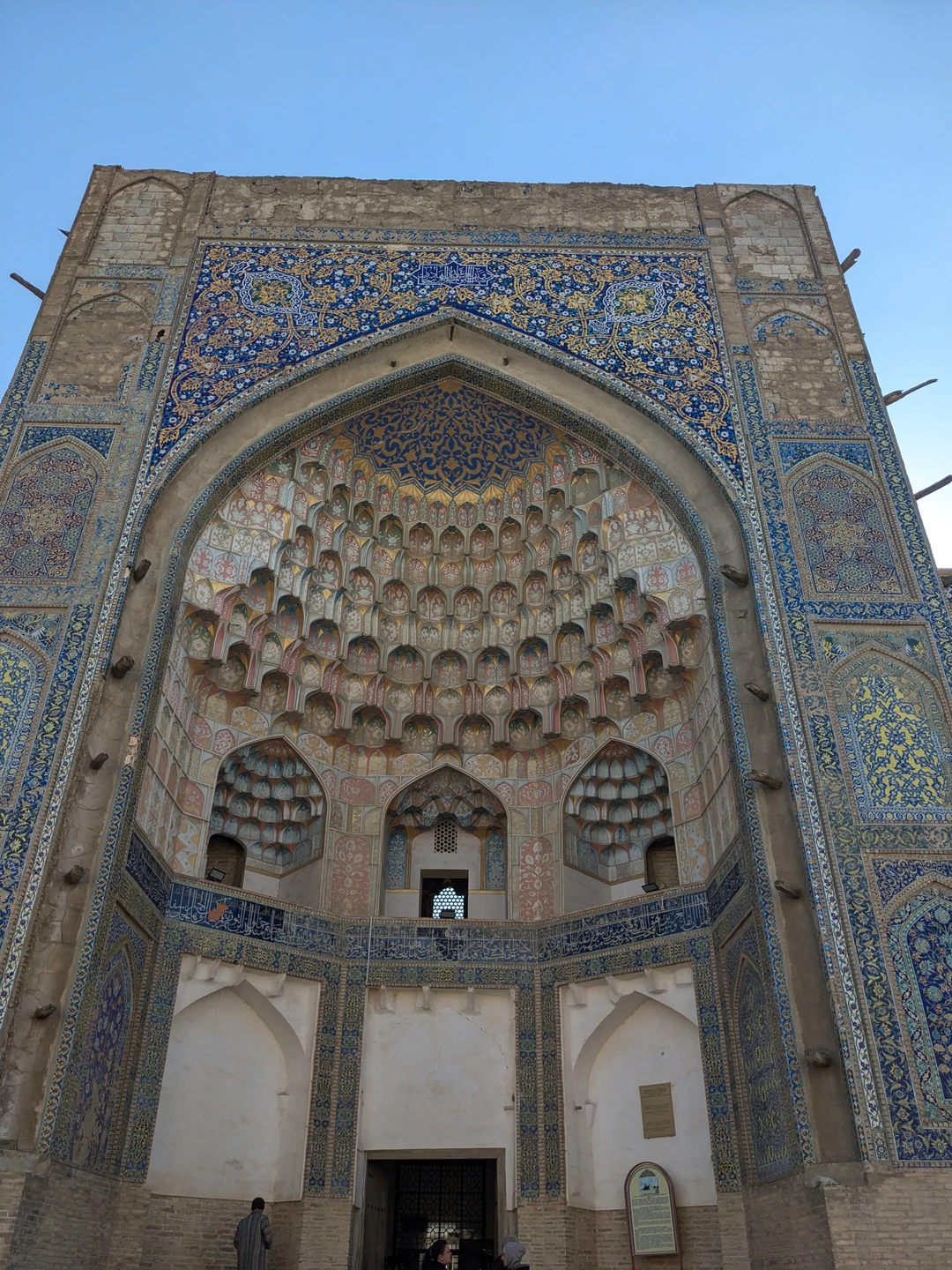 Бухара - это восточная сказка. Если думаете ехать или нет, сомнений нет - это чудо,которое нужно