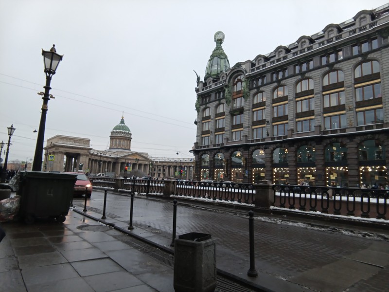 гид как родной человек,провел по самым красивым местам,человек опытный взахлеб слушали,большое спасибо ❤️