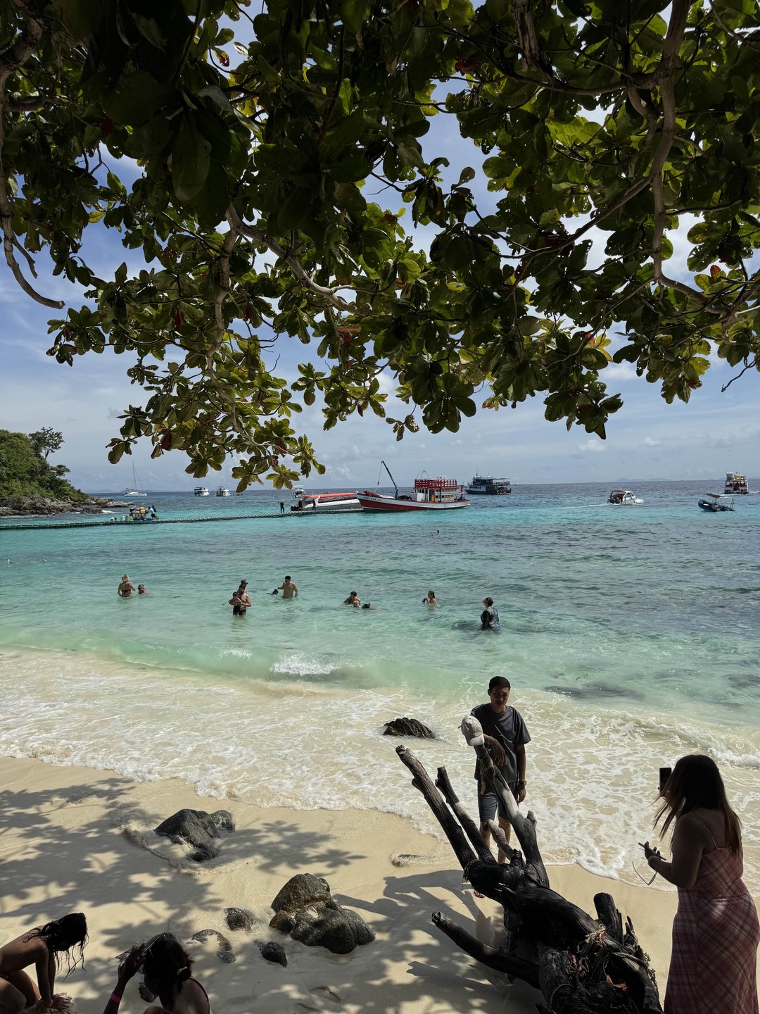 Корал и Рача Яй: путешествие на острова (Ramiz)