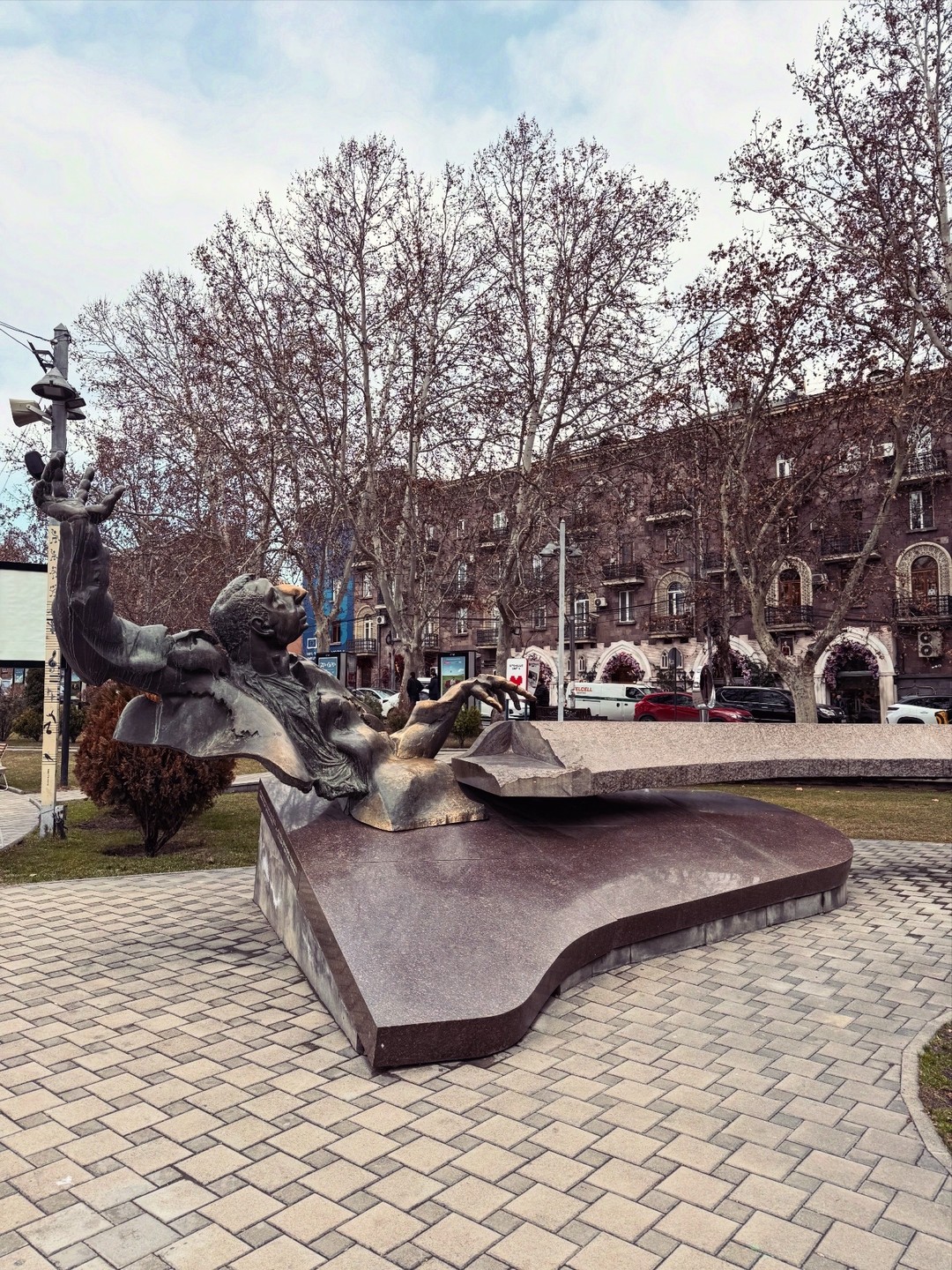 Прекрасная Софи провела нам чудесную и интересную экскурсию по городу. Все без спешки и суеты. Мы