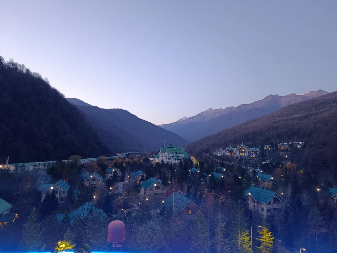 Сегодня были на экскурсии, все было супер, наполненная, продуманная до мелочей программа, входит много мест для