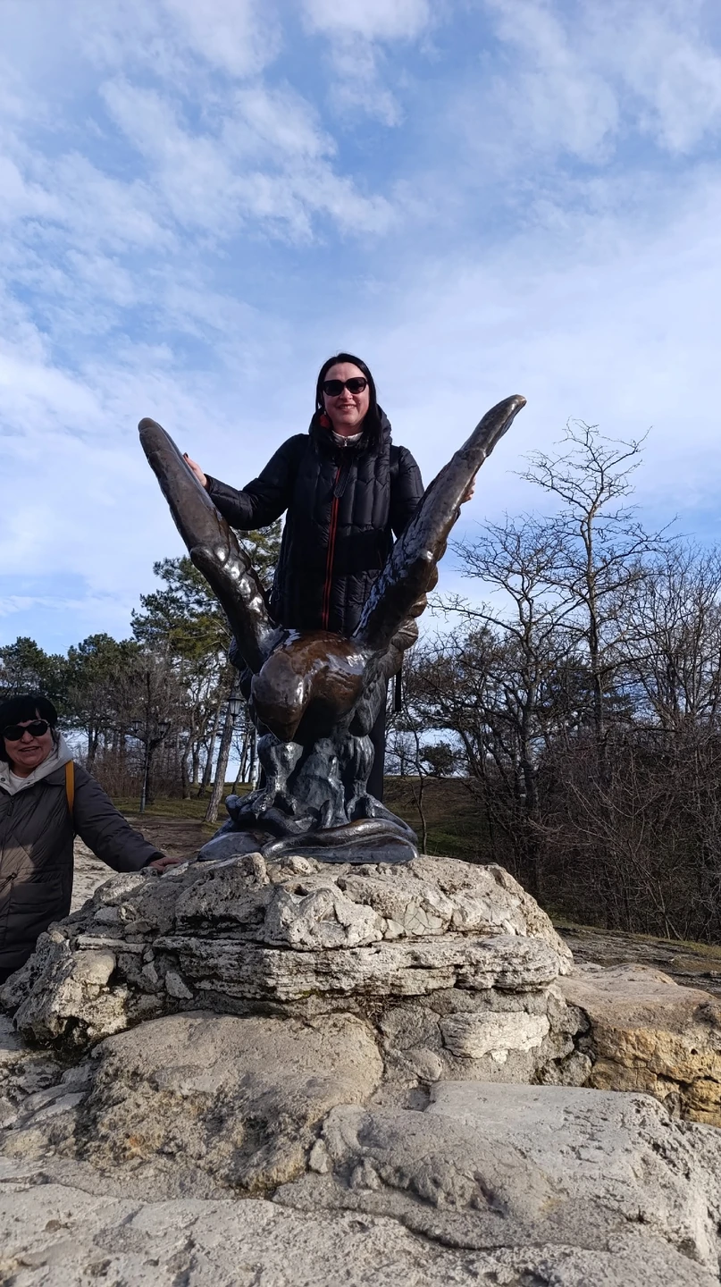 Мы были в регионе впервые. Александр и Сергей провели удивительно интересную экскурсию для нашей группы 8