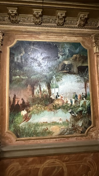 Экскурсия великолепная! Максим, по-моему мнению, экскурсовод экстра класса, супер профессионально, и при этом очень интересно, логично