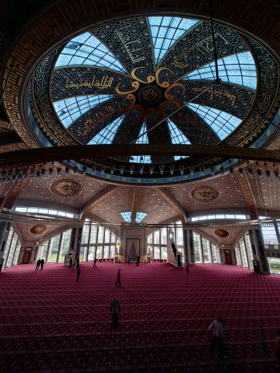 Нашей компании, а нас было 6 человек, очень понравилась поездка. Конечно дождик немного испортил впечатление, но