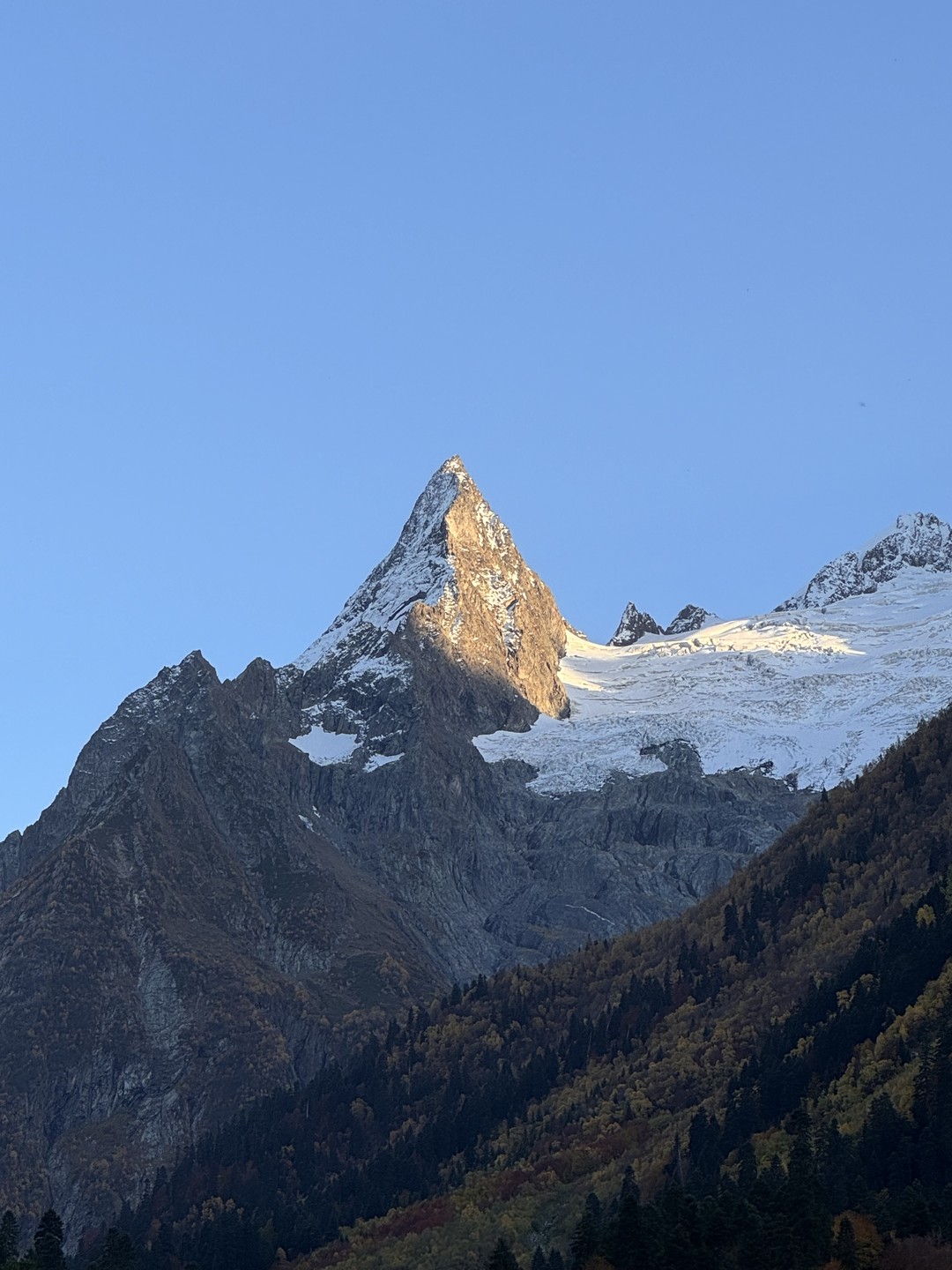 В этой поездке совпало абсолютно всё: невероятная погода, необычный маршрут, удивительное место, хороший гид (ненавязчивый и