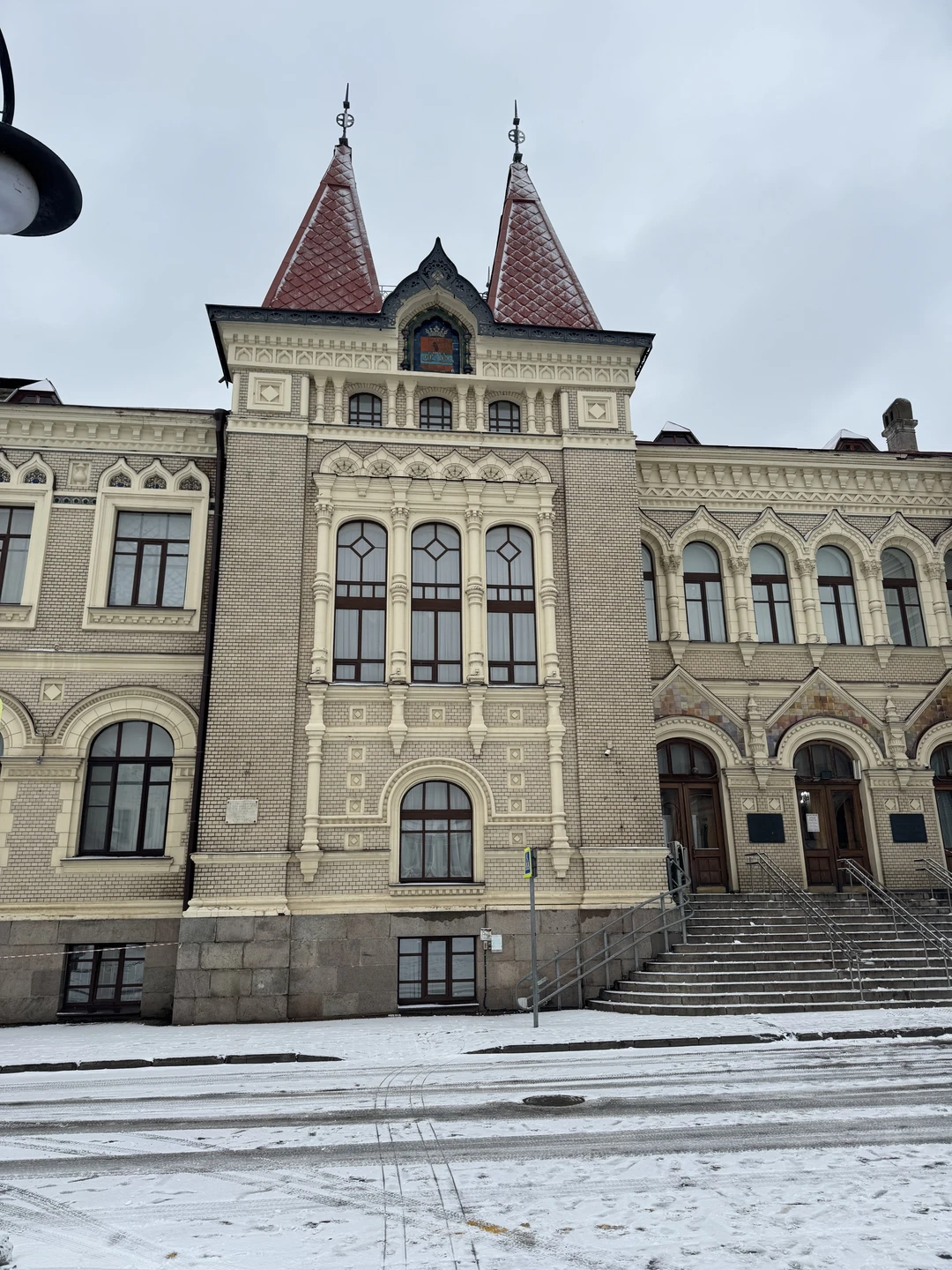 Алексей — прекрасный гид! Приятный, колоритный и, что главное, блестяще знает свой предмет. Он не просто