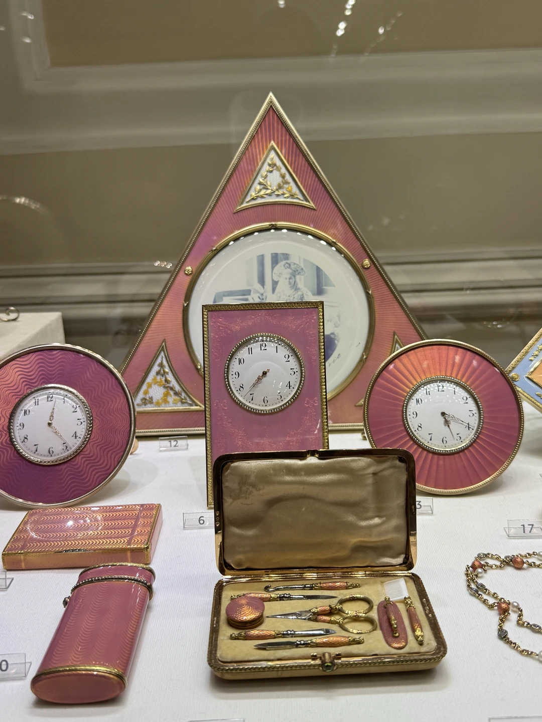 Нам посчастливилось побывать на незабываемой экскурсии в сопровождении чудесного гида Ари! Наш гид был предельно внимателен