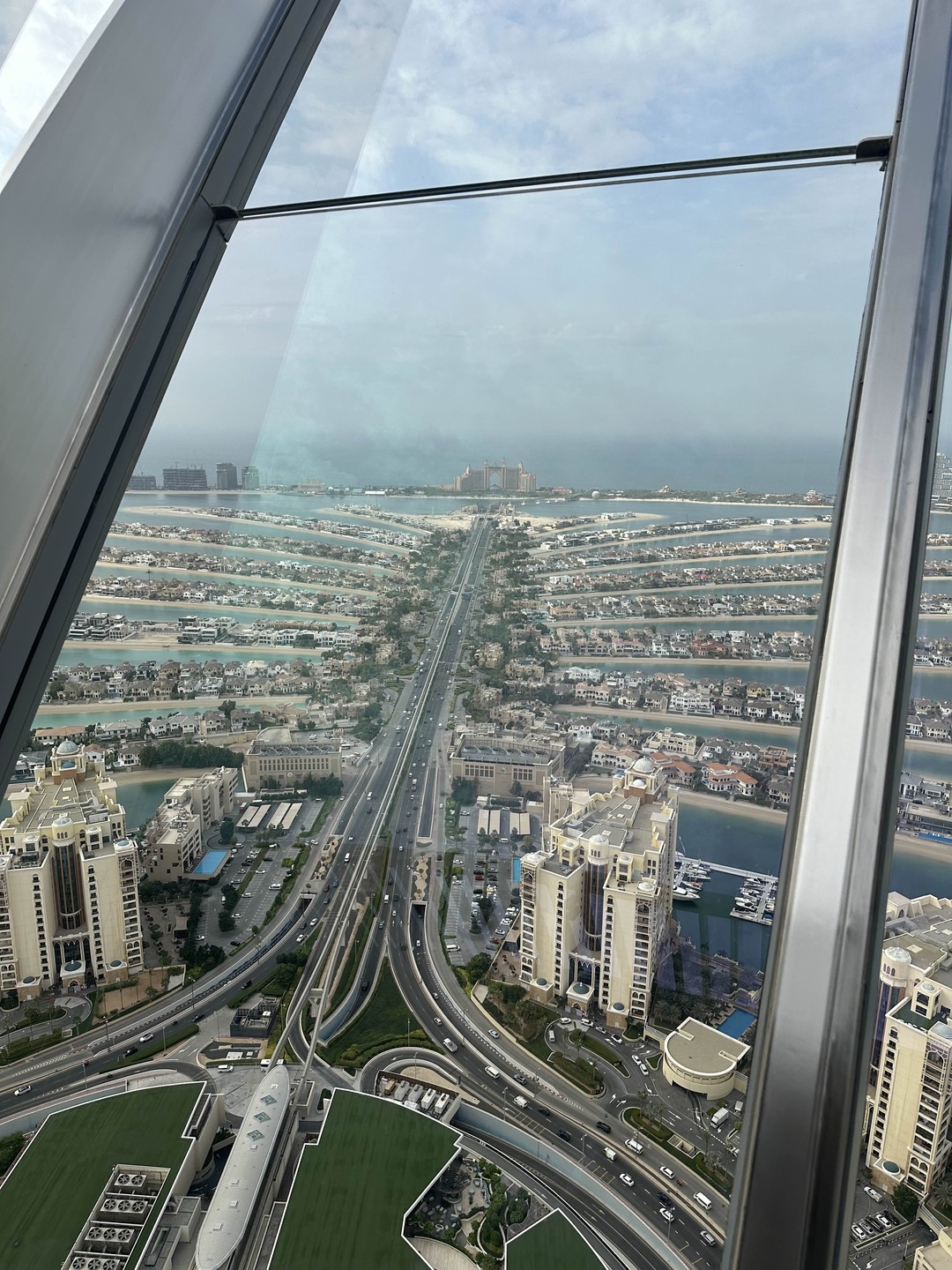 Очень понравилась экскурсия, гид интересно рассказывает, показывает хорошие точки для фото, все понравилось ☺️