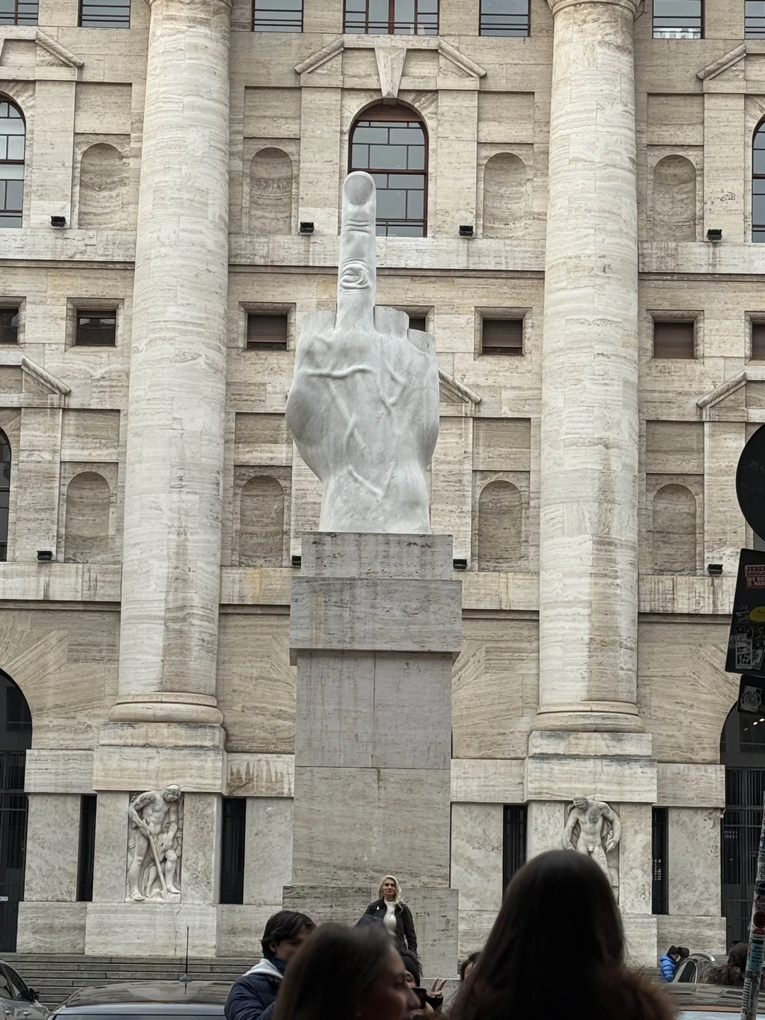 Спасибо Анне, приятная грамотная девушка со знанием истории и культуры! Экскурсия понравилась, рекомендую!