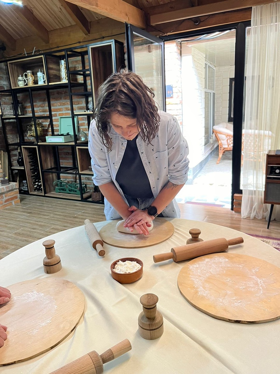 Были на мастер-классе 19 мая. Гид Анна рассказывала нам про организационные детали, отвечала на вопросы, рассказала