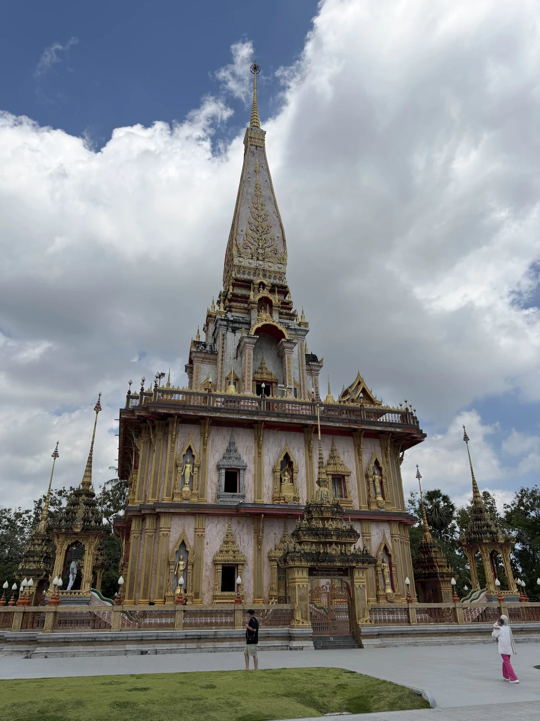 Недавно мы посетили экскурсию «влюбиться в Пхукет за 1 день и она произвела на нас огромное