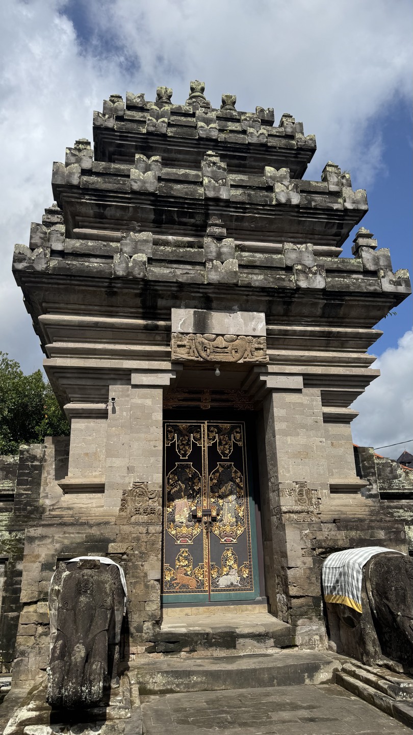 Экскурсия отлично подходит для первого знакомства с Бали. Полагаю, гид Путу именно под наш уровень адаптировала