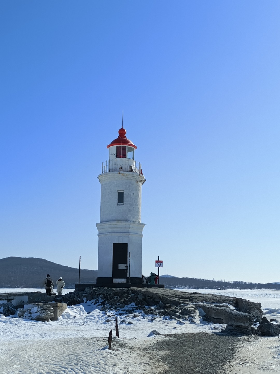 Хочется выразить благодарность нашему сегодняшнему гиду Дмитрию за теплую атмосферу и познавательную экскурсию. Обязательно рекомендую эту