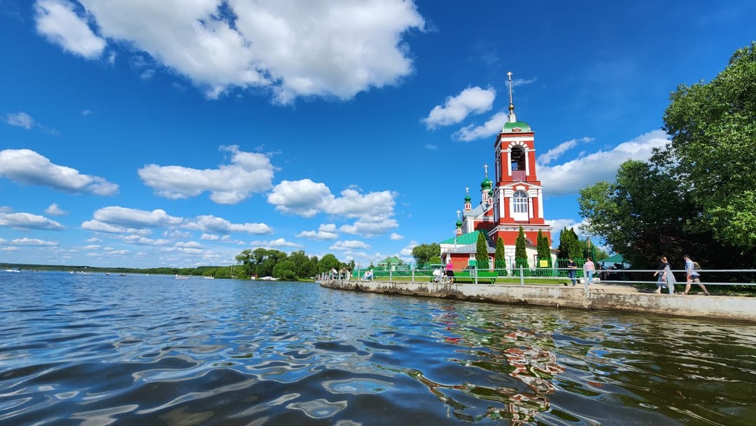 Хочу выразить огромную благодарность за невероятно интересную и познавательную экскурсию по чудесному городу Переславль-Залесский! Мы посетили