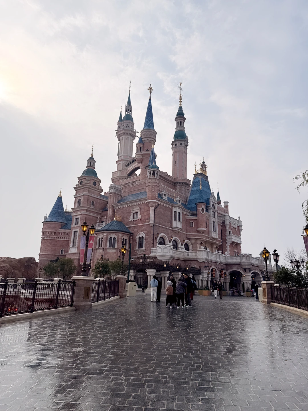 Очень рады что не пожалели денег на эту экскурсию, потому что сами не успели бы обойти