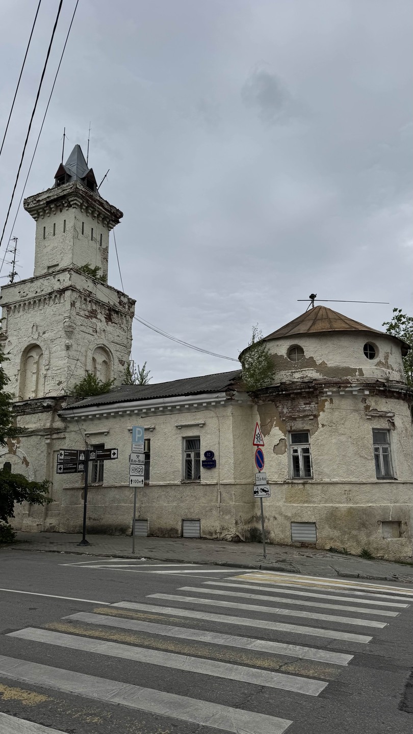 Спасибо Елене за прекрасную прогулку по городу! Мы были семьей с ребенком 10 лет, ребенок совсем