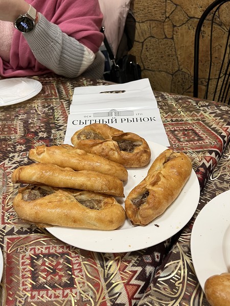 Сытная экскурсия по старейшему рынку Петербурга - с пирожками и чаепитием (Глеб)