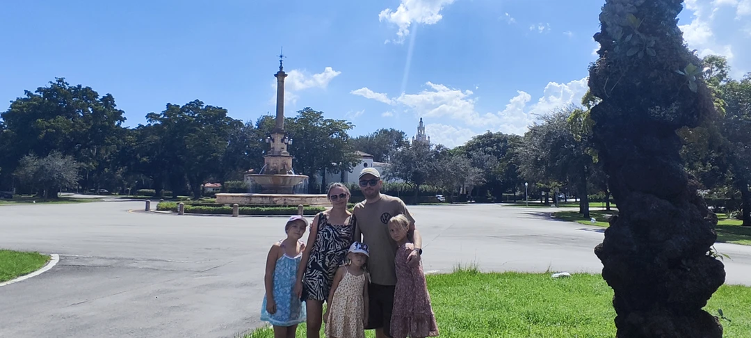 Мы заказали экскурсию "Секретный Майами" и остались очень довольны. Нашим гидом была Екатерина. Она уточнила у