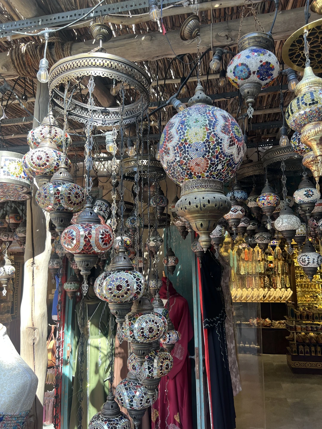 Большое спасибо Миразизу за интересное, насыщенное путешествие по главным достопримечательностям Дубая: Старый город, Рамка, Дубай Марина