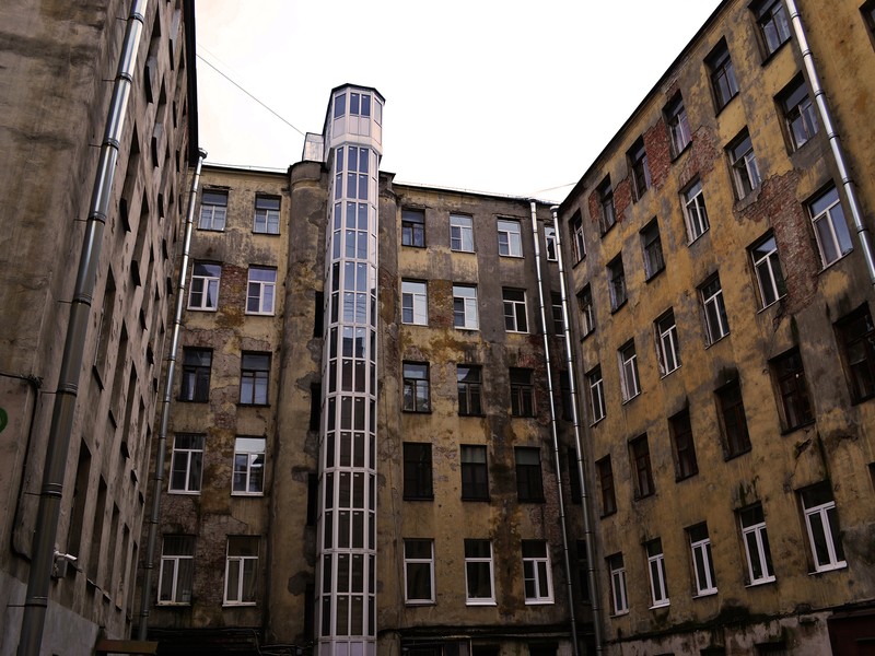 Контрасты дореволюционного Петрограда: мобильный квест