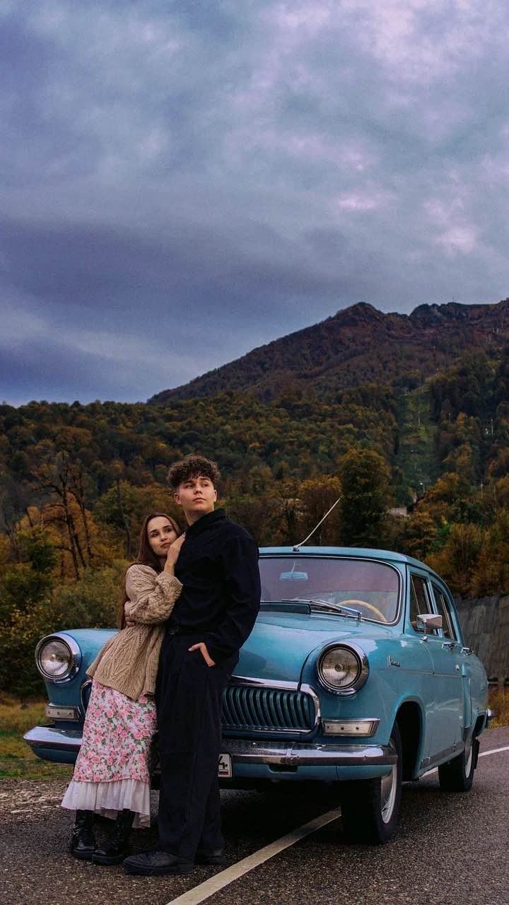 Впервые решили пойти на фотосессию и одновременно послушать истории мест, которые увидим по дороге. Это было