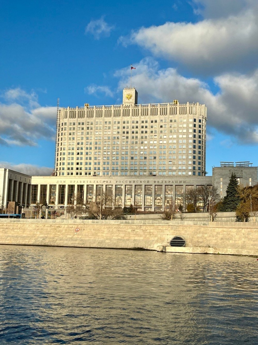Фото 3 - Экскурсия: "«От Мухиной горы до Филей» — всесезонная прогулка по Москве-реке в мини-группе"