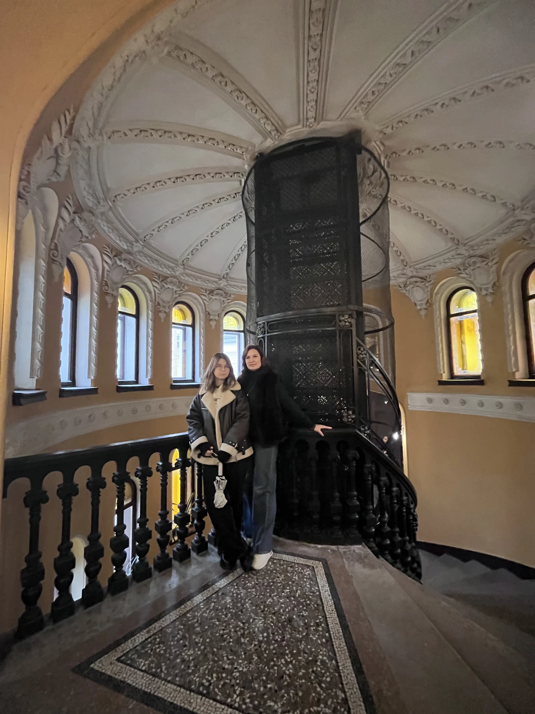 Светлана провела удивительную экскурсию. С теплотой рассказала о городе, это так здорово, что экскурсовод искренне любит