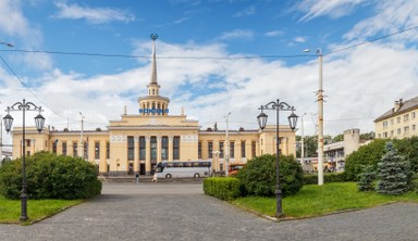 Фото достопримечательности: Здание железнодорожного вокзала