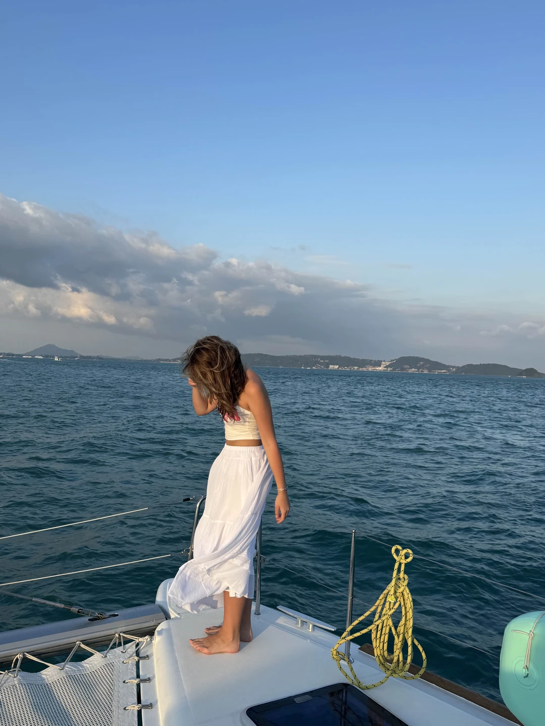 Рыбалка не состоялась ввиду огромных волн, но зато мы насладились морской прогулкой на остров Рача. Но