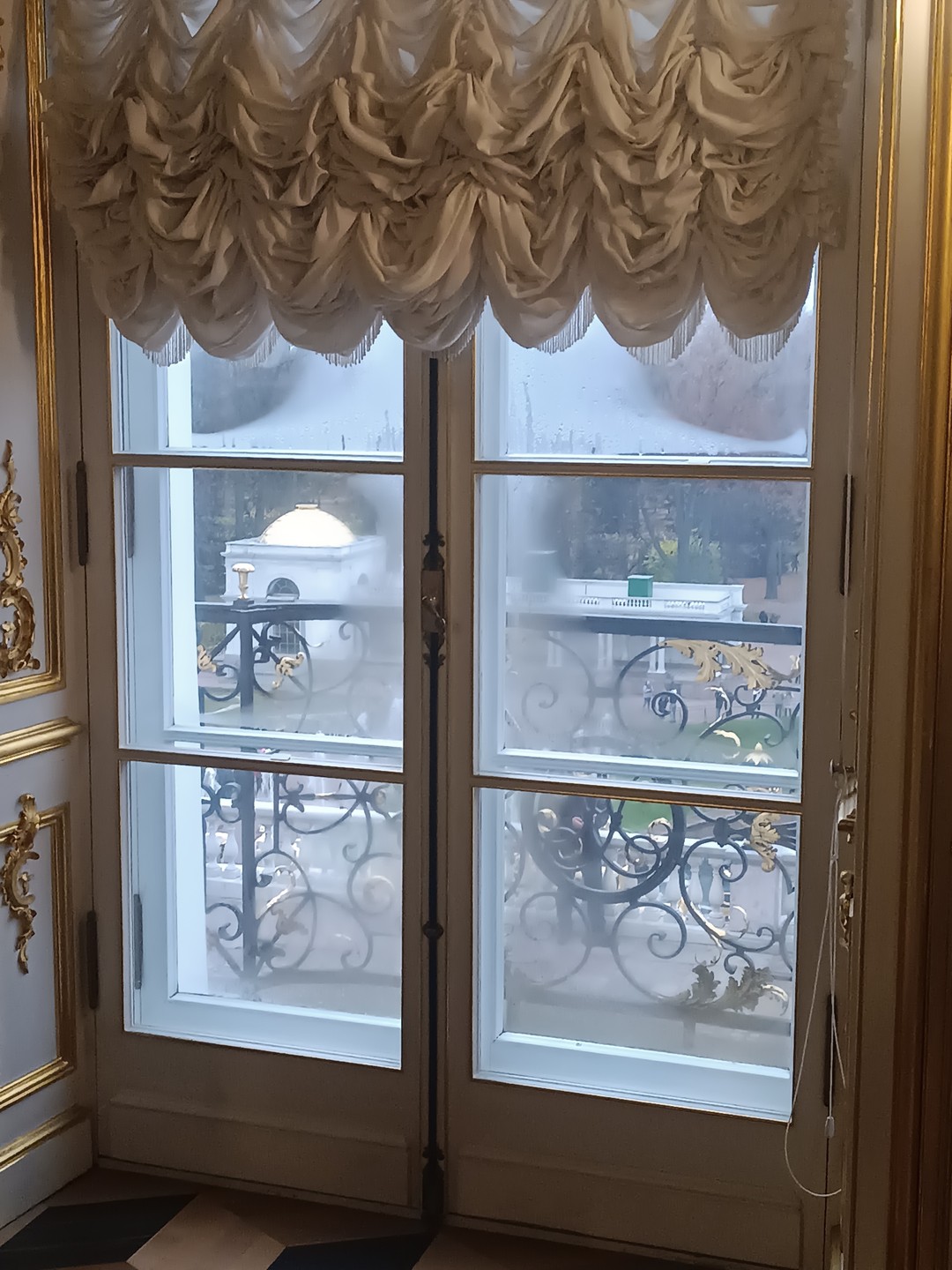 Автобусная экскурсия из Петербурга «Кронштадт - Петергоф» (Анна)