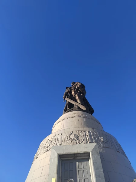 Огромное спасибо экскурсоводу Сергею за прекрасную обзорную экскурсию по Кемерово. Посмотрели все знаковые места, узнали много