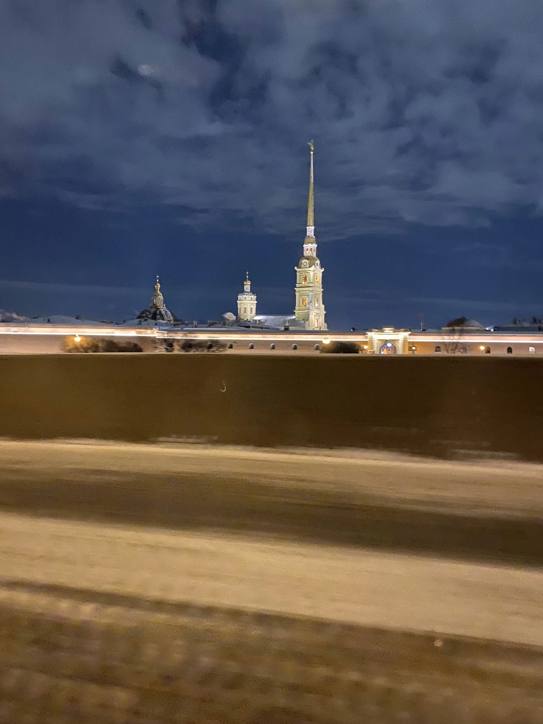 Очень теплое отношение, продуманный маршрут, интересная экскурсия, прекрасная машина и неповторимый, красивейший город!!! Спасибо!!!