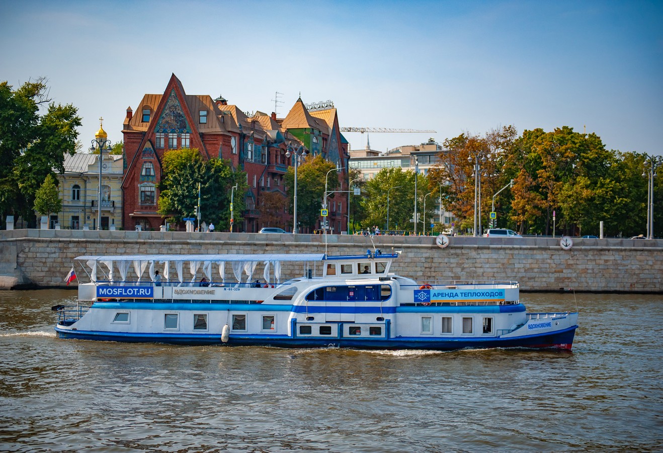 Речная прогулка по центру Москвы от парка «Зарядье» (1 час)