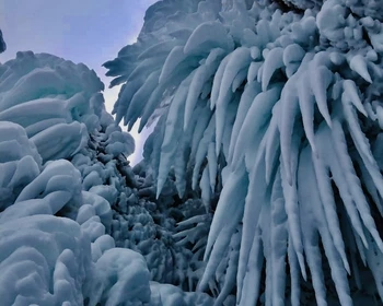Пролив Ольхонские ворота, ледяные гроты, мыс Бурхан и возвращение в Иркутск