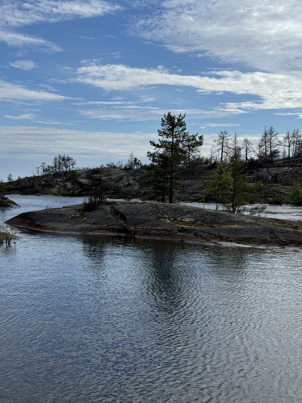 Между Ладожских шхер - на катере