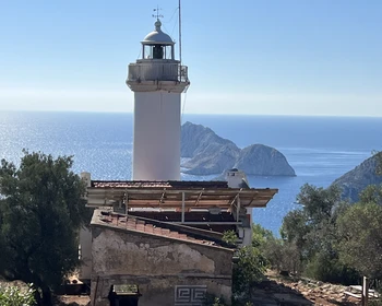 Мыс Гелидония и белоснежный маяк