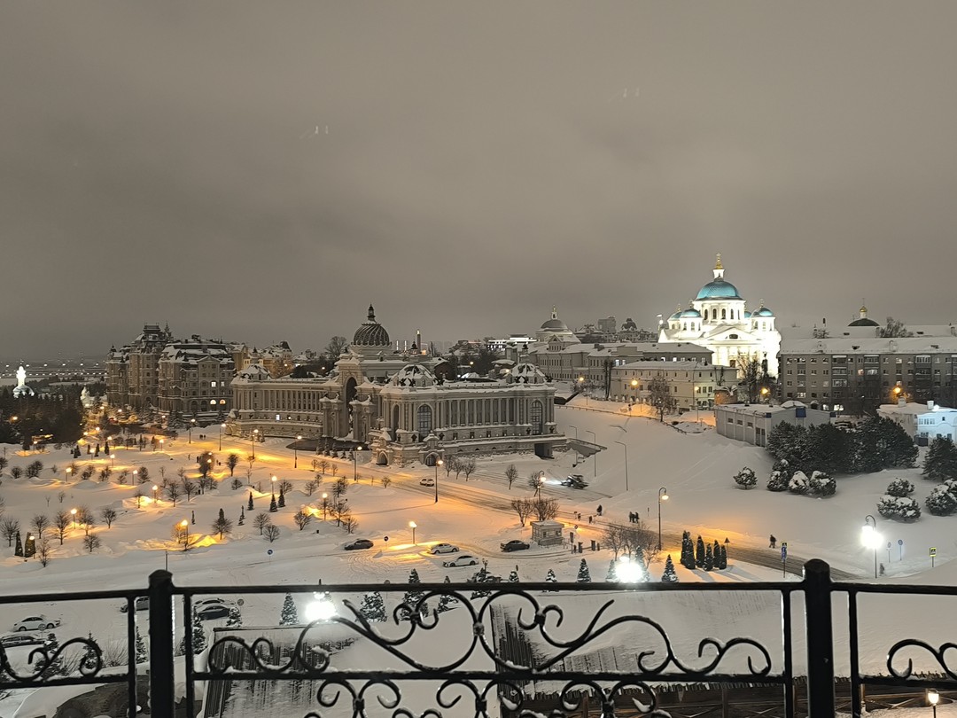 Гиду Алисе однозначно оценка "отлично". Не повезло с погодой, поэтому удалось побывать в "деревне", видели ее