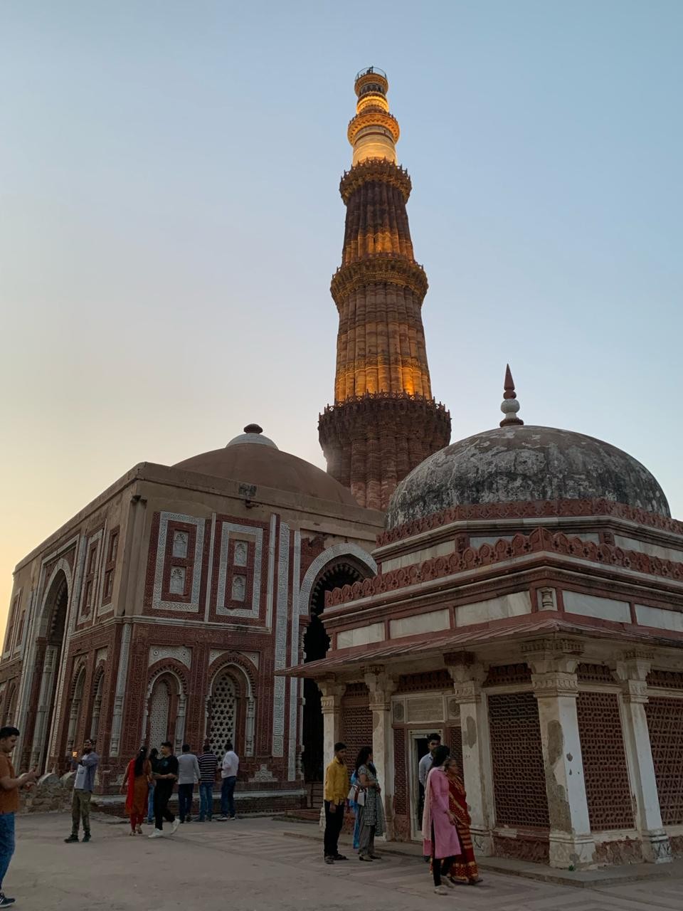 Отличная экскурсия. Шубхам - отличный гид, интересный рассказ с фактами истории и указанием на интересные особенности